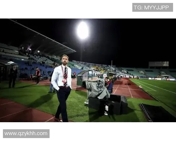 低调却闪耀的黑人足球明星如何在绿茵场上书写传奇人生 低调却闪耀的黑人足球明星如何在绿茵场上书写传奇人生